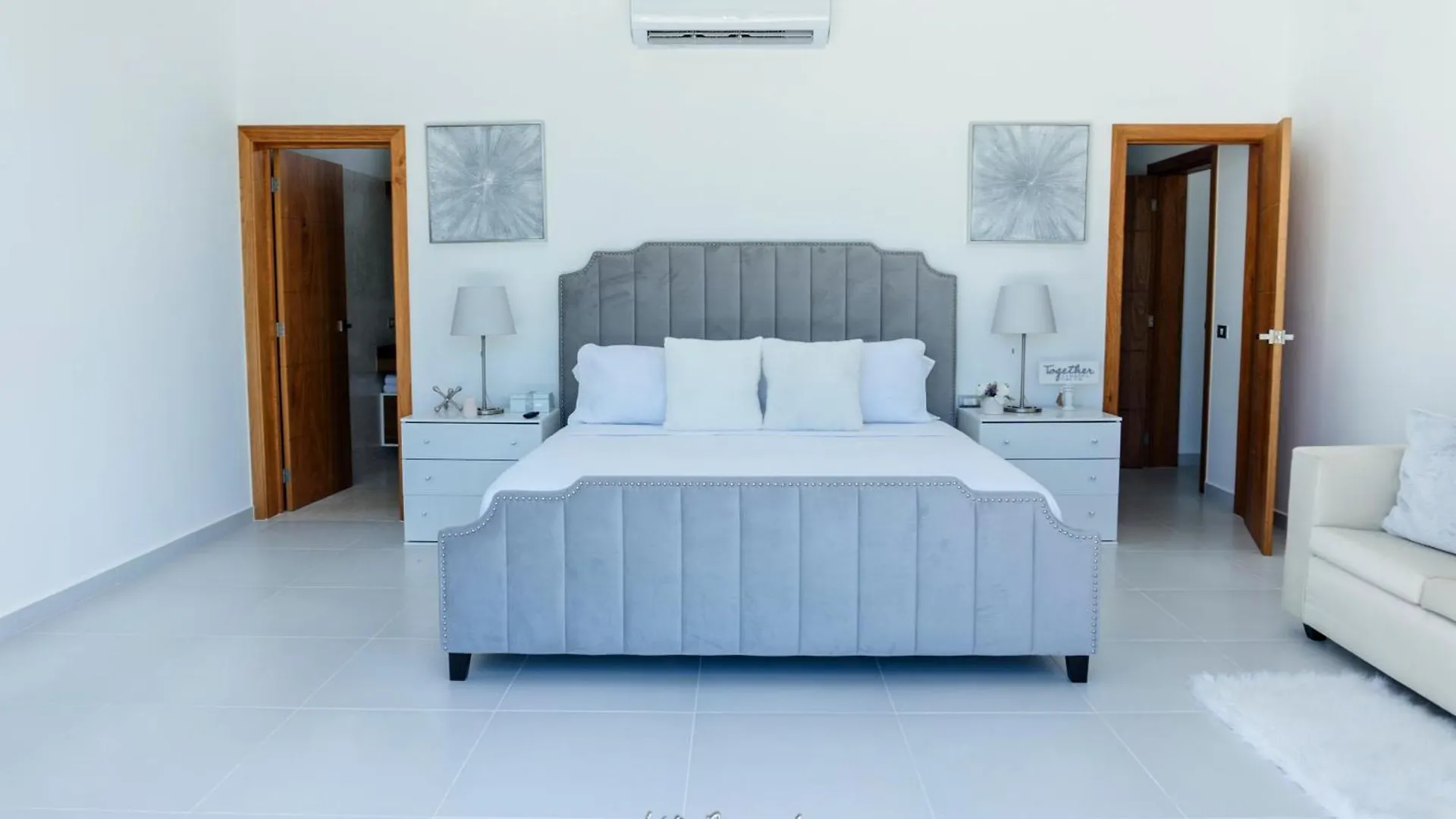 Villa Caribena Con Piscina Para Grupos Y Familias Las Terrenas